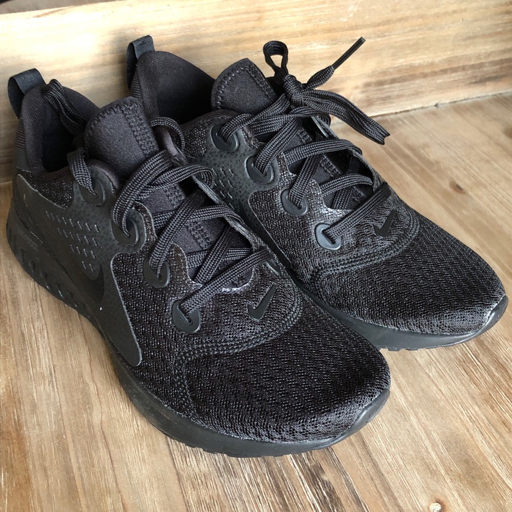 Nike Women Legend React Running Yoga Sneakers